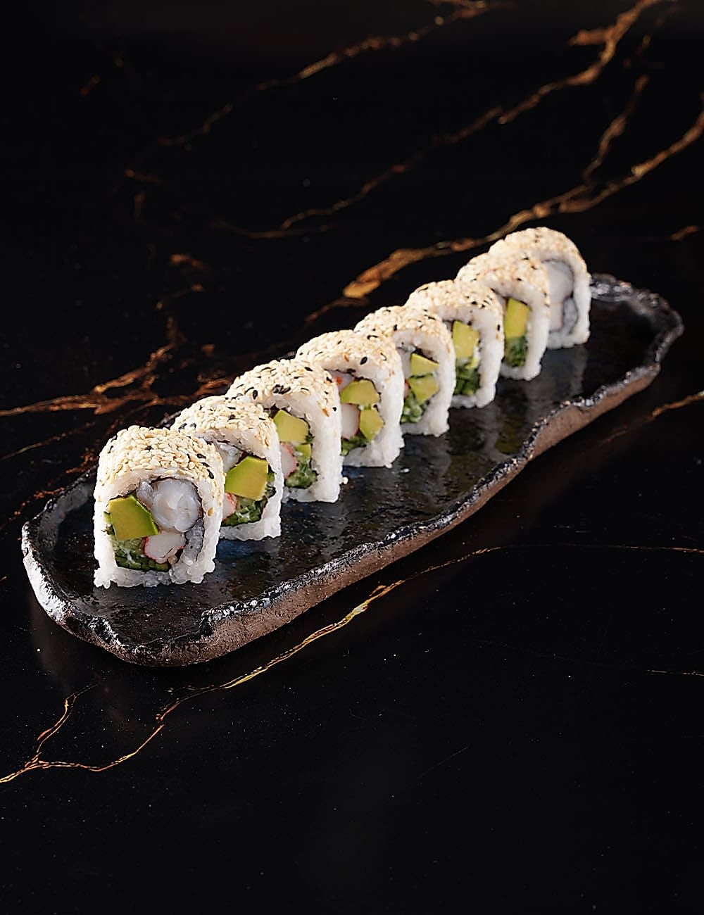 Mayonez - Avokado - Salatalık - Karides - Yengeç Surumi - Üzeri Susam