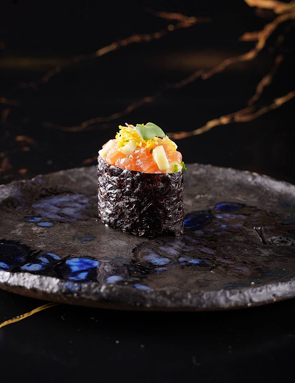 Somon - Avokado - Frenk Soğan - Limon - Zeytinyağı - Üzeri Limon Zest - Mikro Filiz